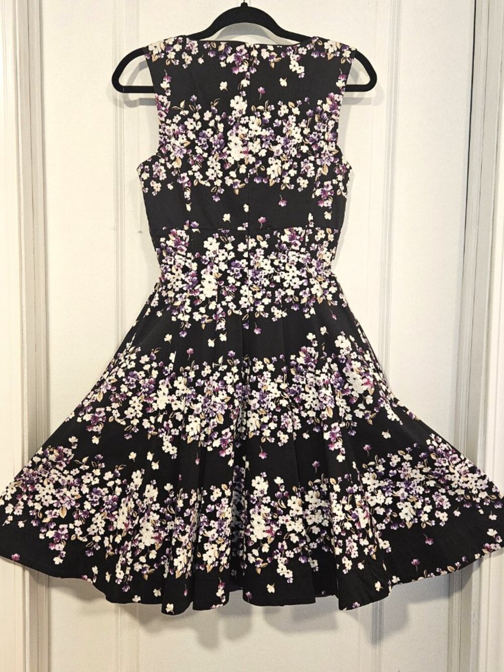White House Black Market Floral Fit & Flare Dress Size 2 - Picture 2 of 9